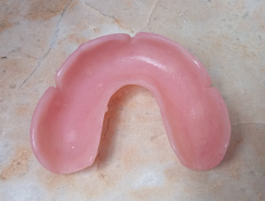 Medium, Full U-Shape Upper Denture