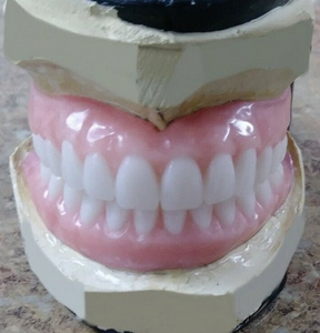 Full Upper Custom Made False Teeth Denture